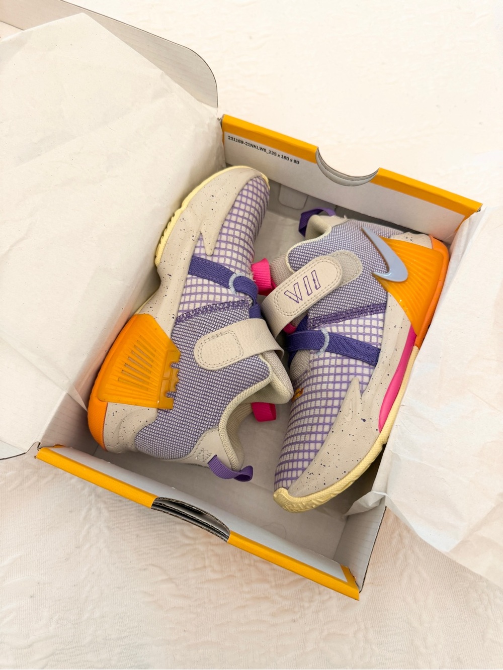 Nike LeBron Witness 7 PS 'Action Grape Vivid Orange